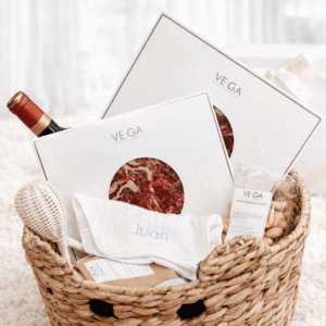 Cesta oso recién mamá con babero bordado B