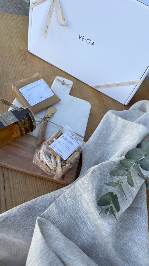 Pack queso, miel y bandeja de mármol y cuchillo Edición limitada