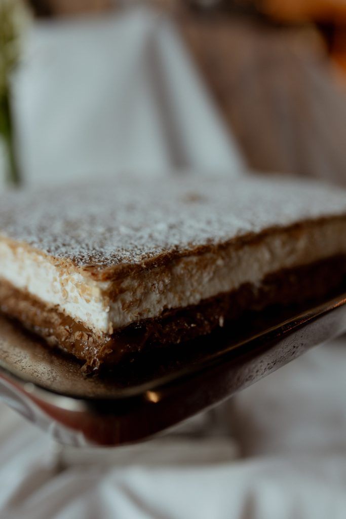 Tarta de milhojas de dulce de leche