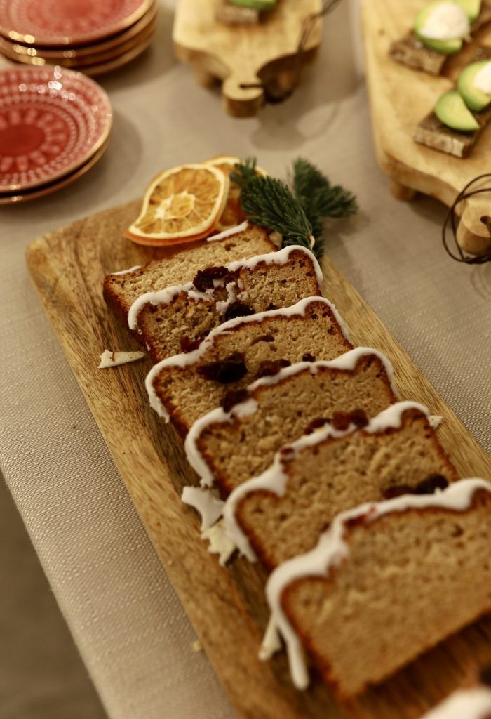 Bizcocho de jengibre o pan de jengibre glaseado